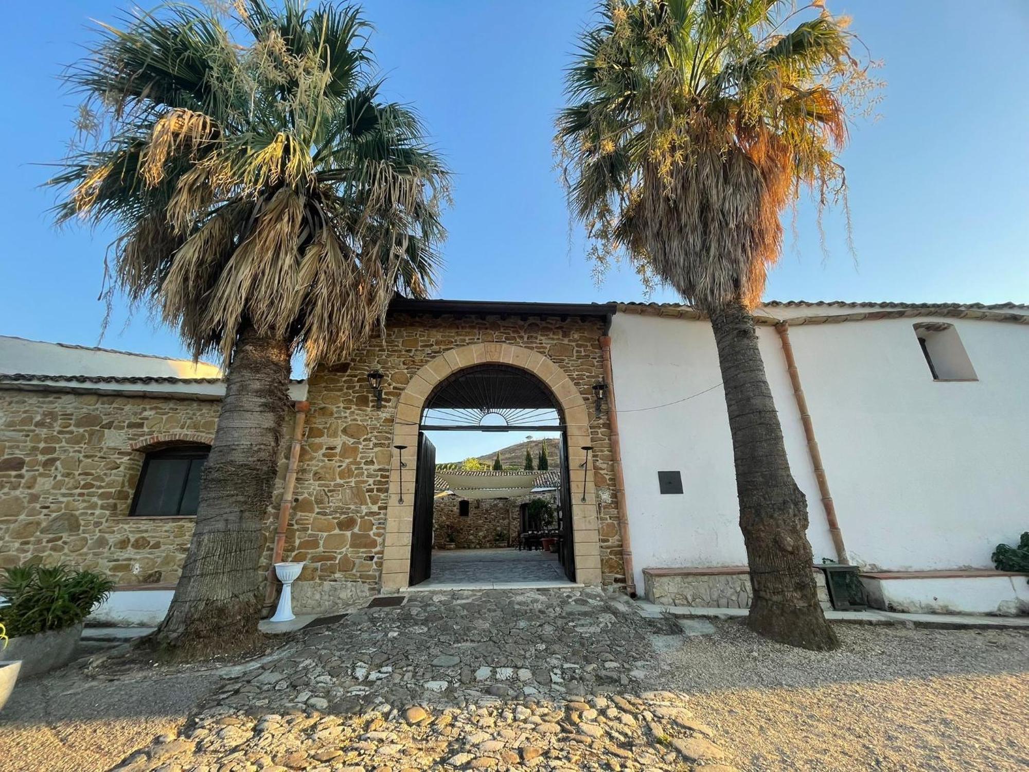 Ponte Calatrasi Agriturismo Roccamena Ngoại thất bức ảnh