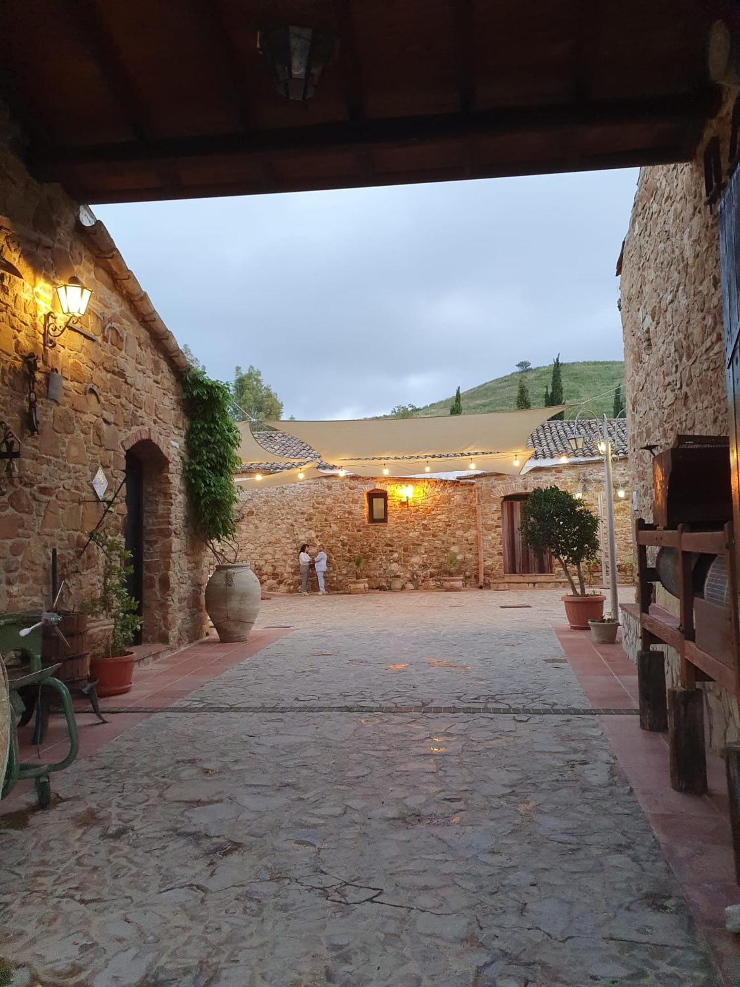 Ponte Calatrasi Agriturismo Roccamena Ngoại thất bức ảnh